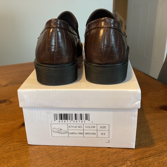 NEW Olivia Miller Loafers - Picture 2 of 5